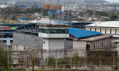 Con unos 6.000 reos en su interior, la Penitenciaría del Litoral es la cárcel más grande del complejo carcelario de Guayaquil, un conjunto de cinco prisiones donde están recluidos alrededor de 12.000 presos. Imagen: Yuri Cortez/AFP