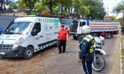 Agentes de la PMT intervienen en la zona. Foto: Tránsito Asunción.