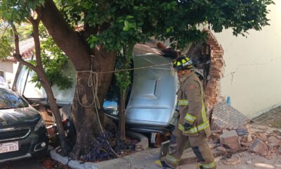 Aparatoso accidente en el microcentro. Foto: Tránsito Asu.