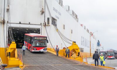 Buses eléctricos rumbo a Paraguay. Foto: MOPC.