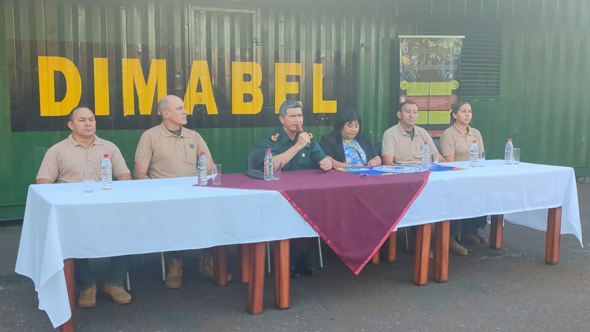 Conferencia de prensa en la Dimabel. Foto: Gentileza.