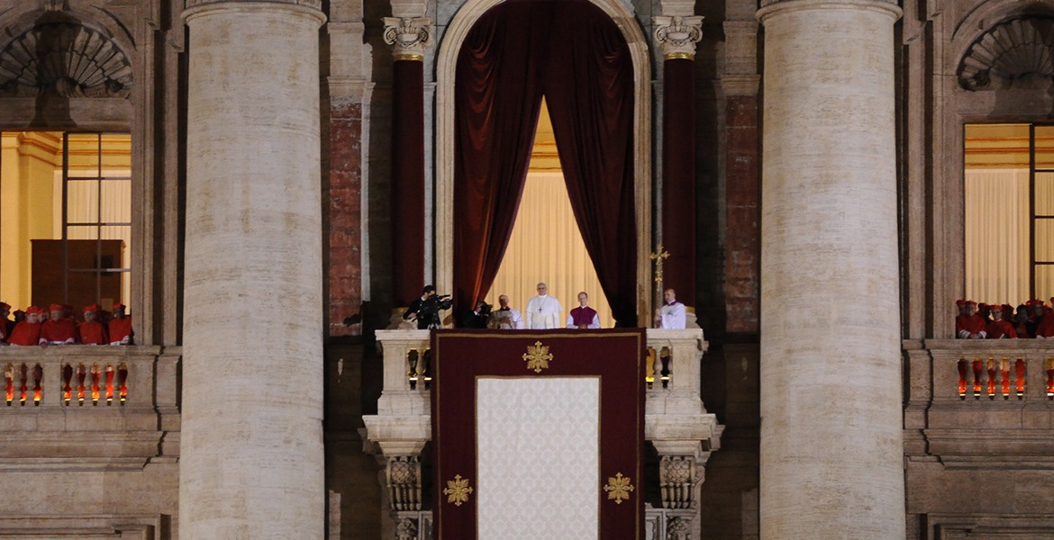 Papa Franciso al segundo día de su elección como máximo líder de la iglesia Católica. Foto: Nueva Vida. 