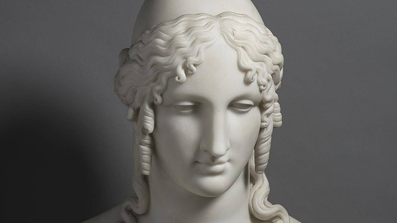 Helena de Troya. Escultura de Antonio Canova, Museo del Hermitage (dominio público)