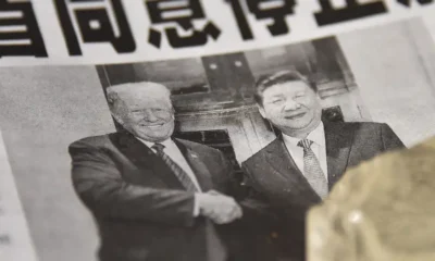 El presidente estadounidense Donald Trump y el chino Xi Jinping en portada de la prensa china en 2018, tras acordar una tregua en la guerra comercial. Imagen: GREG BAKER/AFP/Getty Images