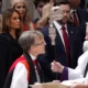 Budde ofició la ceremonia religiosa en la Catedral Nacional de Washington con la que este 21 de enero comenzó la agenda del presidente Trump, tras asumir el cargo el 20. Imagen: Evan Vucci/AP Photo/picture alliance