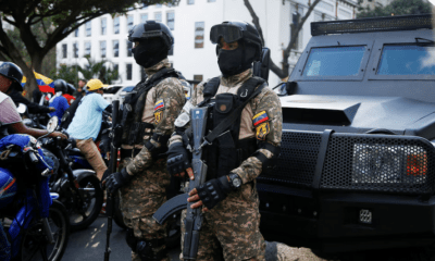 Militares en calle de Venezuela. Foto: Infobae.