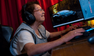 El promedio en Chile es de 83,58 años para las mujeres y de 79,08 años para los hombres. En la foto María Arévalo, la "abuela gamer" chilena.