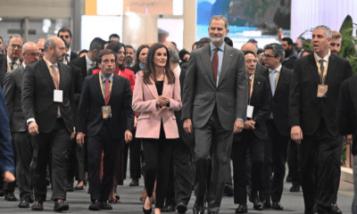 El presidente del Senado, Pedro Rollán; el alcalde de Madrid, José Luis Martínez-Almeida; los reyes Felipe VI y Letizia y el presidente de IFEMA, José Vicente de los Mozos, durante la inauguración de la 45ª edición de la Feria Internacional de Turismo, Fitur 2025. Foto: José Oliva / Europa Press.