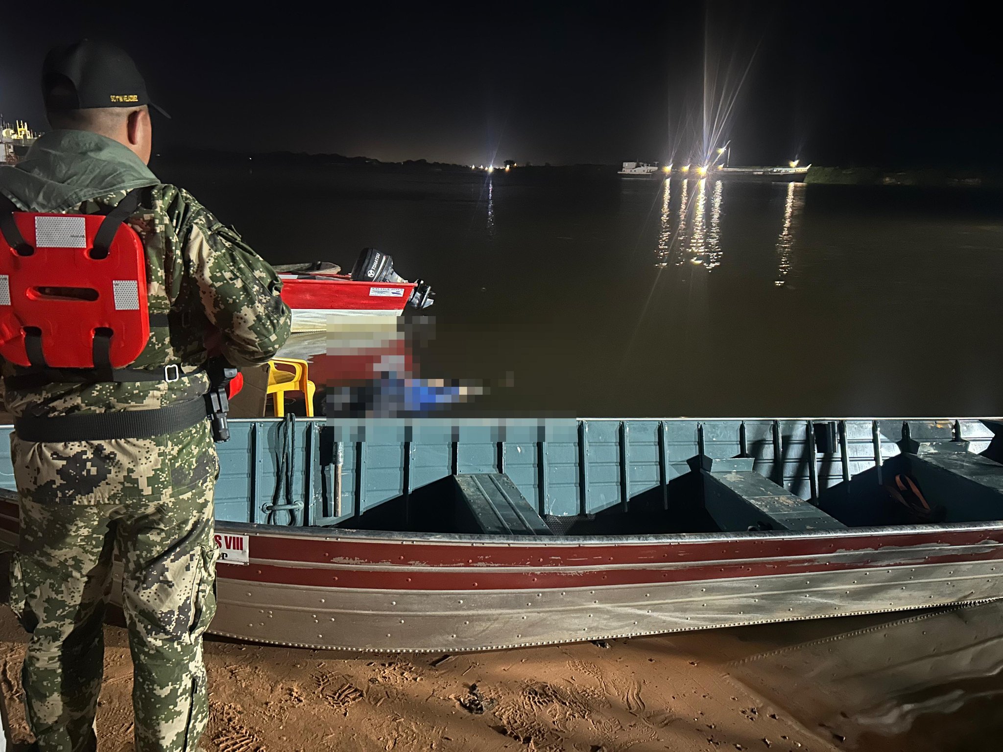 El cuerpo del pescador fue hallado. Foto: Armada Paraguaya.