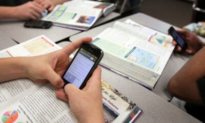 Intentarán prohibir celulares en los colegios. Foto: Archivo.