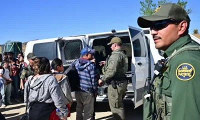 El presidente de Guatemala explicó que recibirán a los deportados, pero que luego serán enviados a sus países. Imagen: FREDERIC J. BROWN /DW