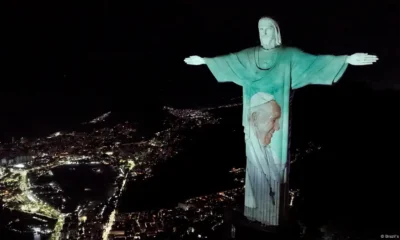 Homenaje al Papa Francisco en el Cristo Redentor en Río de Janeiro. Foto:DW