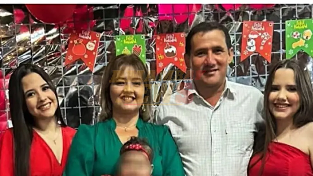 El diputado Cleto Giménez y su familia. Foto: Gentileza.