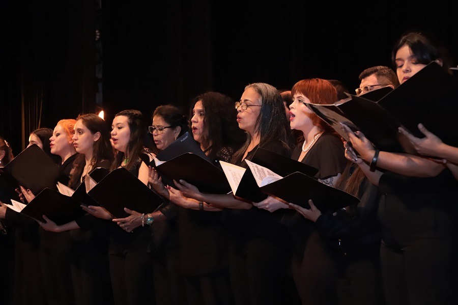 Coro de la Escuela de Canto “Sofía Mendoza”. Cortesía