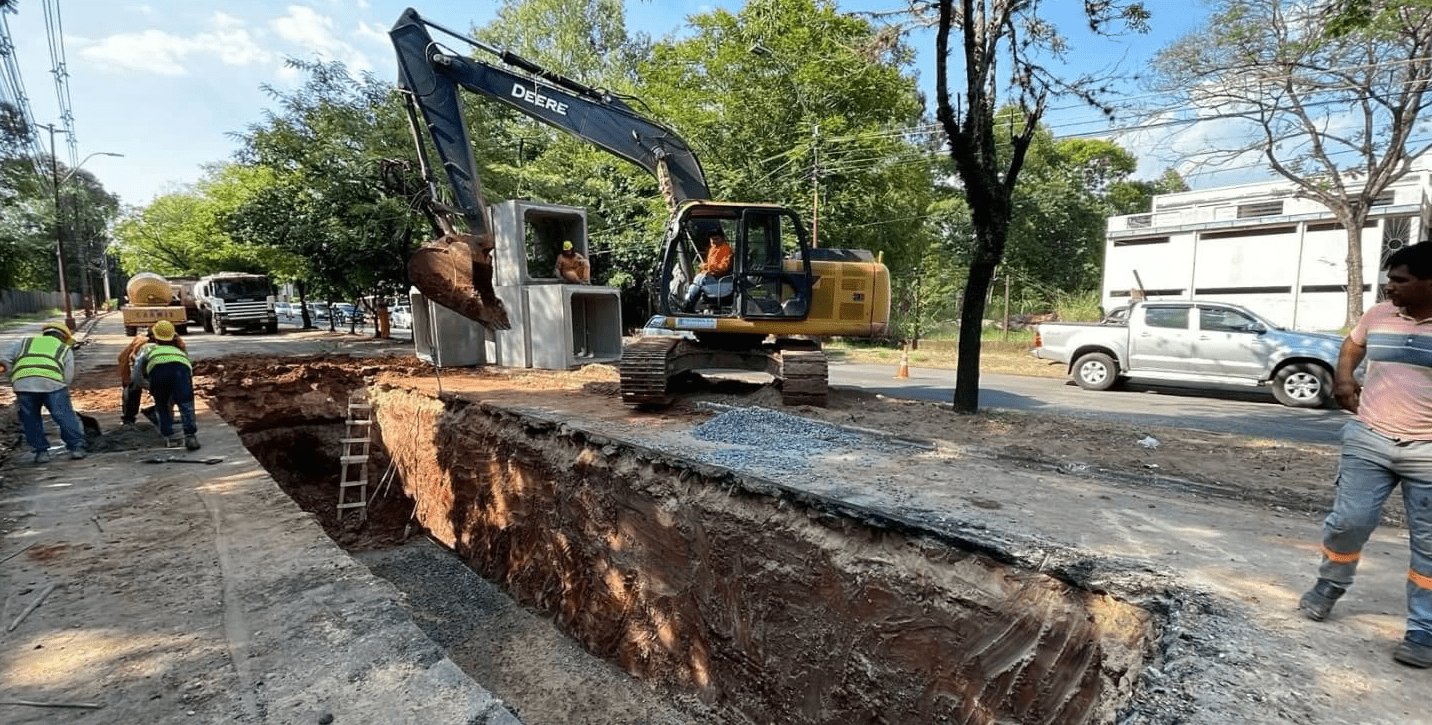 Obras sobre la Avda. Mcal. López. Foto: MOPC.