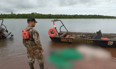 Agentes de la Armada Paraguaya rescataron los cuerpos. Foto: Gentileza.