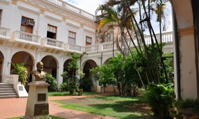 Palacio Patri. Sede de la Oficina de la Dirección Nacional de Correos. Cortesía