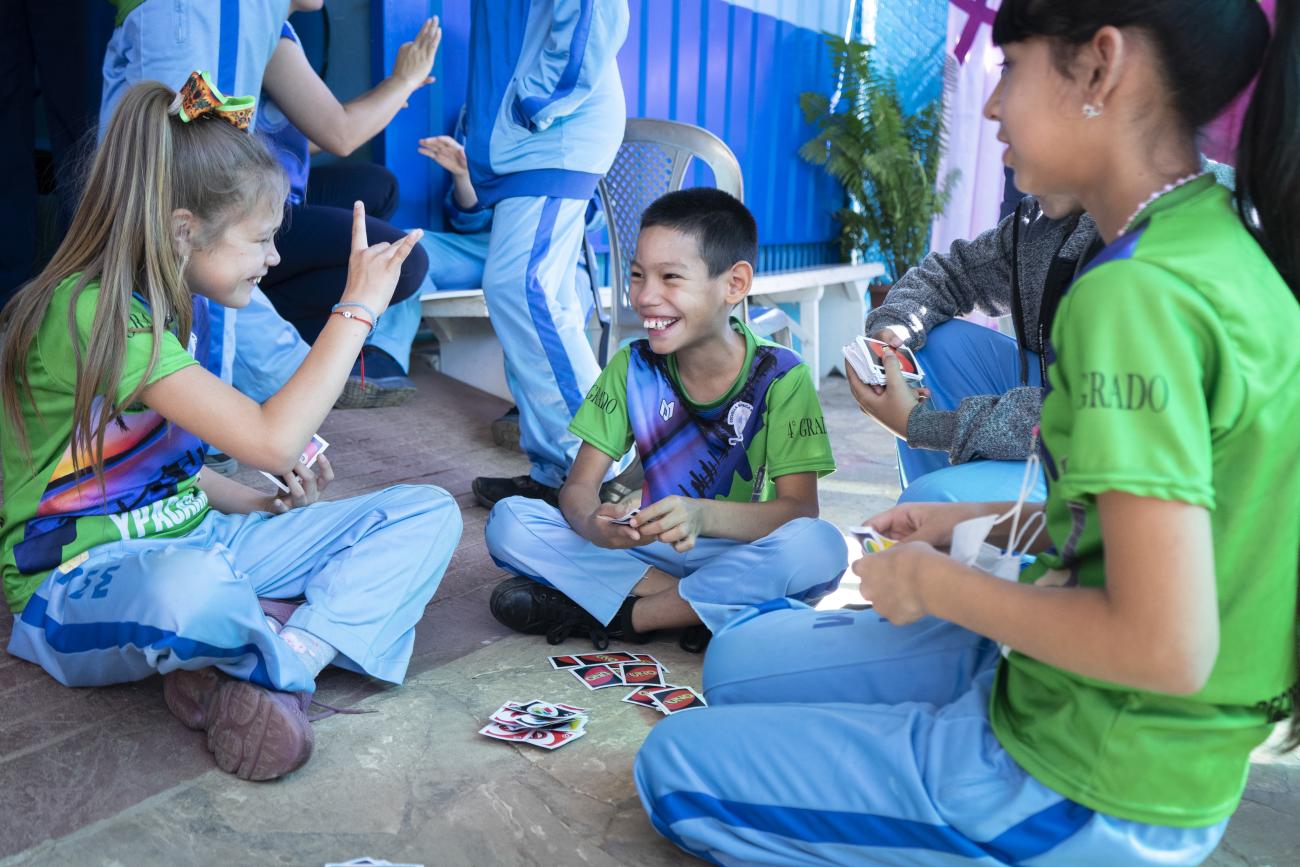 Nuevas formas de aprender y enseñar facilitan la integración de niños que hasta hace muy poco encontraban barreras para acceder a algunos materiales de enseñanza. Foto: © Unicef Paraguay