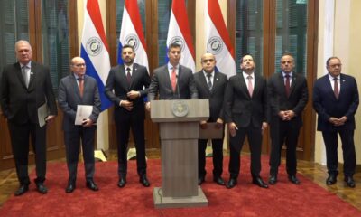 Cumbre de Poderes: Emiliano Rolón, César Diésel, Pedro Alliana, Santiago Peña, Basilio Núñez, Raúl Latorre, Camilo Benítez y José Alberto Alderete. Foto: El Nacional.