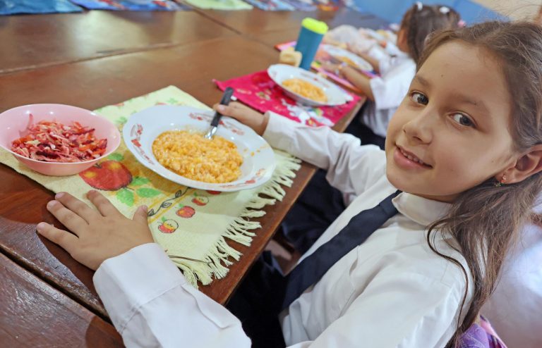 Alimentación escolar. Foto: IP Paraguay.