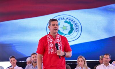 Santiago Peña en un acto de gobierno en Paraguarí. Foto: Gentileza.