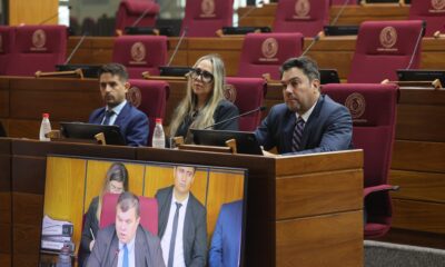 Óscar Tuma ante la Comisión Bicameral. Foto: Gentileza.