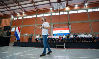 Santiago Peña durante un acto político. Foto: Gentileza.