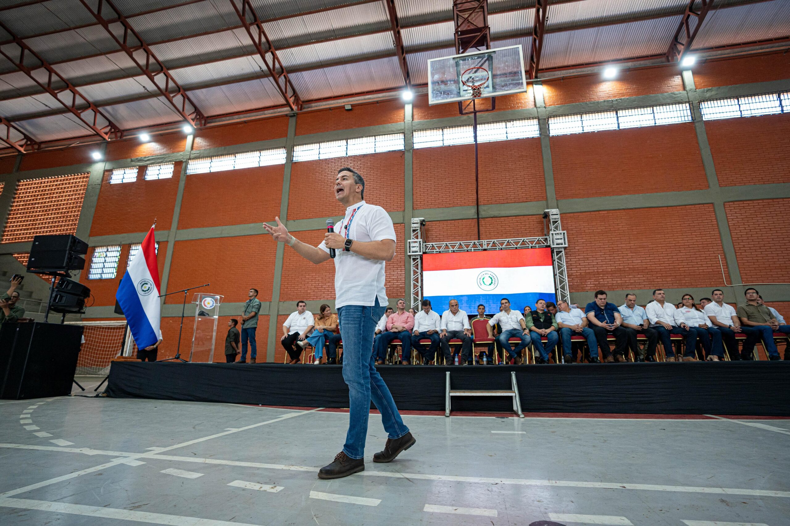 Santiago Peña durante un acto político. Foto: Gentileza.