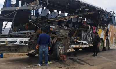 Restos del otro autobús involucrado en el accidente (01.03.2025). Foto: DW.